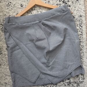 BCBGeneration Houndstooth Plaid Wrap Mini Skirt Womens M Preppy Gothic Chic